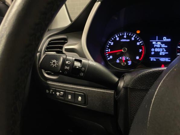 Kia Rio IV Рестайлинг с пробегом 2021 года, цена 1 285 000 рублей, 45049 км, хэтчбек, Автокод Объявления