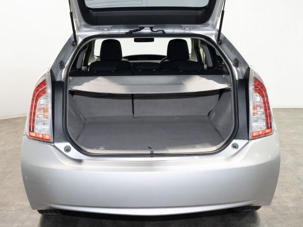 Toyota Prius III Рестайлинг (XW30) с пробегом 2015 года, цена 1 330 000 рублей, 157600 км, лифтбек, Автокод Объявления