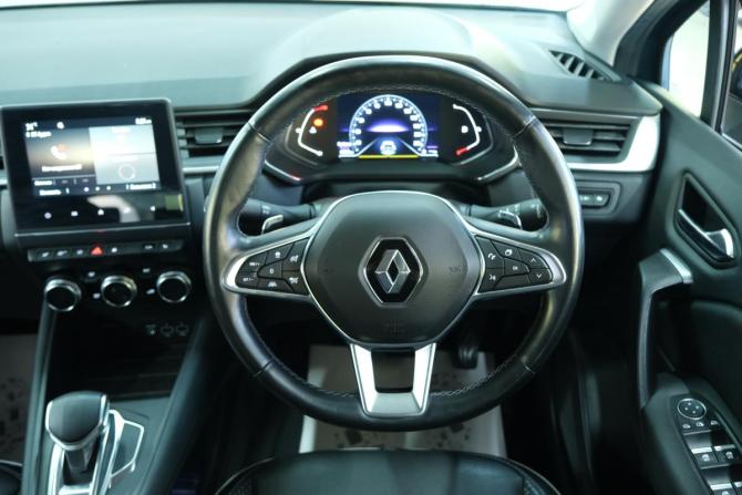 Renault Captur II с пробегом 2021 года, цена 1 679 000 рублей, 45200 км, внедорожник, Автокод Объявления
