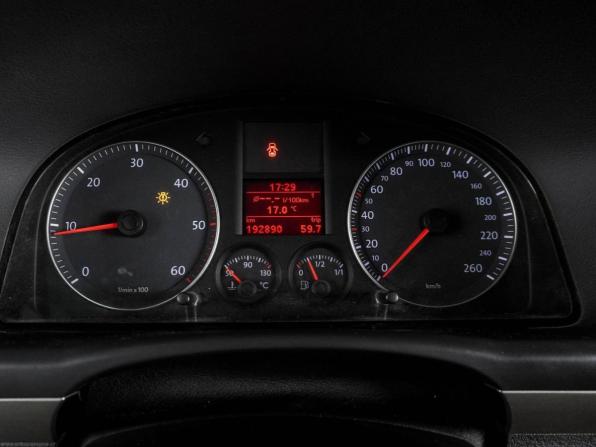 Volkswagen Touran I Рестайлинг с пробегом 2007 года, цена 919 000 рублей, 192890 км, компактвэн, Автокод Объявления
