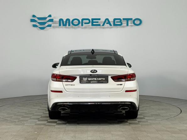 Kia Optima IV Рестайлинг с пробегом 2018 года, цена 2 350 000 рублей, 98066 км, седан, Автокод Объявления