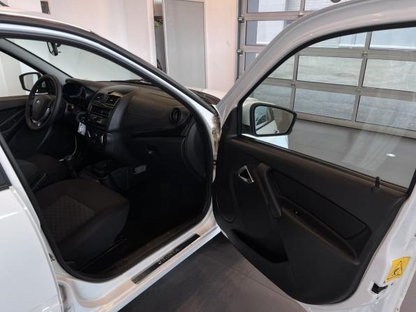 Lada (ВАЗ) Granta I Рестайлинг с пробегом 2023 года, цена 910 000 рублей, 39685 км, седан, Автокод Объявления