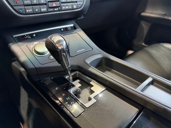 Lexus ES VI с пробегом 2012 года, цена 1 949 900 рублей, 180000 км, седан, Автокод Объявления