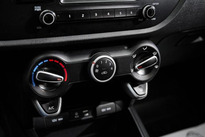 Kia Rio IV с пробегом 2018 года, цена 895 000 рублей, 113972 км, седан, Автокод Объявления