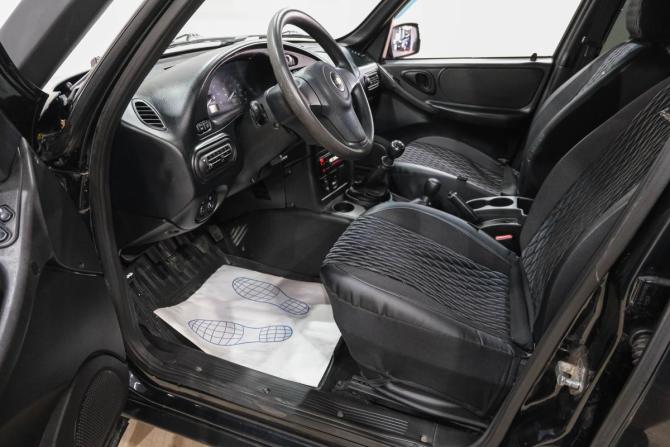 Chevrolet Niva I Рестайлинг с пробегом 2017 года, цена 829 000 рублей, 88000 км, внедорожник, Автокод Объявления