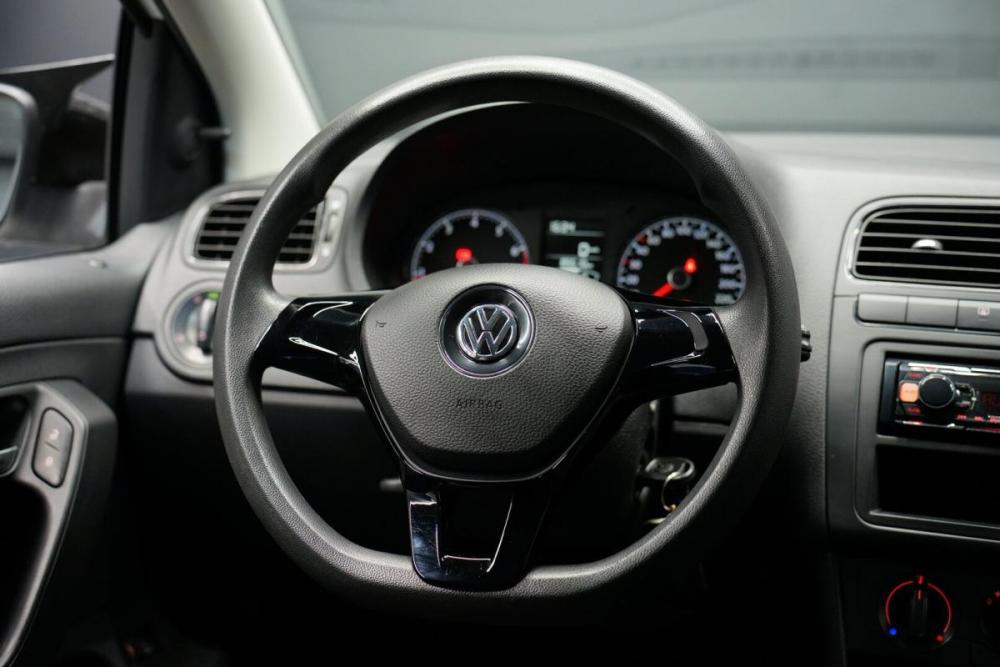 Volkswagen Polo V Рестайлинг Крым  - изображение 12