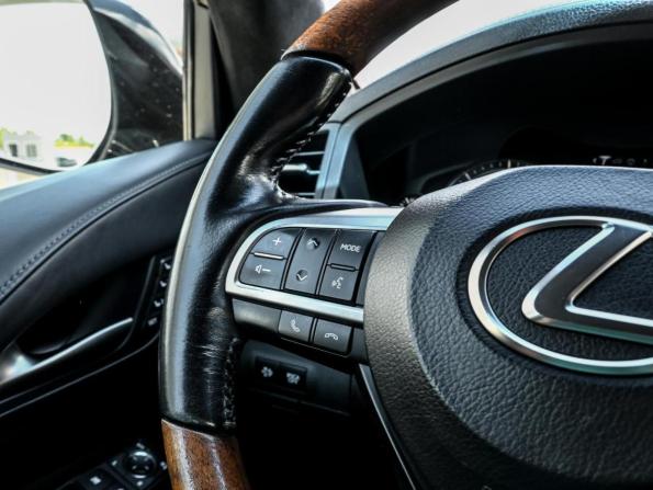 Lexus LX III Рестайлинг 2 с пробегом 2016 года, цена 7 459 000 рублей, 88035 км, внедорожник, Автокод Объявления