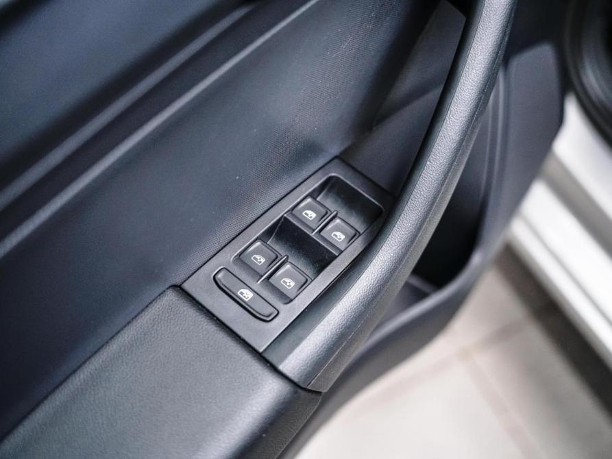 Volkswagen Polo VI Красноярск  - изображение 11