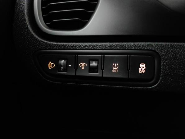 Kia Rio IV Рестайлинг с пробегом 2021 года, цена 1 845 000 рублей, 55000 км, хэтчбек, Автокод Объявления