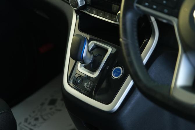 Nissan Serena V (C27) с пробегом 2018 года, цена 1 899 000 рублей, 186000 км, минивэн, Автокод Объявления