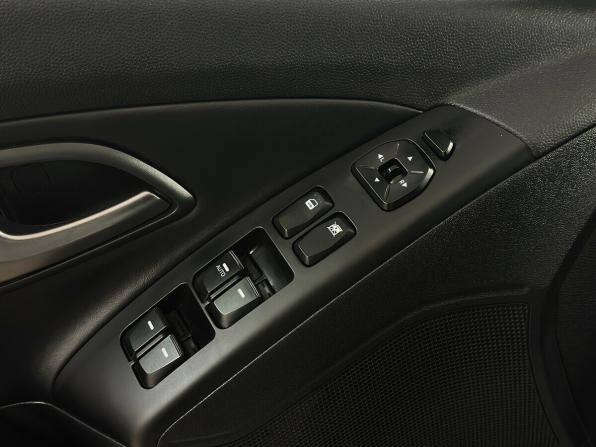 Hyundai ix35 I Рестайлинг с пробегом 2015 года, цена 1 350 000 рублей, 207663 км, внедорожник, Автокод Объявления