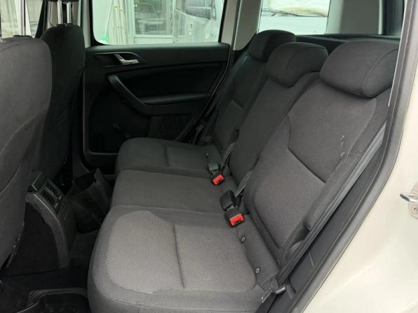 Skoda Yeti I Рестайлинг с пробегом 2015 года, цена 1 195 000 рублей, 113929 км, внедорожник, Автокод Объявления