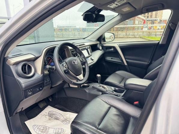 Toyota RAV4 IV (XA40) с пробегом 2014 года, цена 2 400 000 рублей, 77516 км, внедорожник, Автокод Объявления