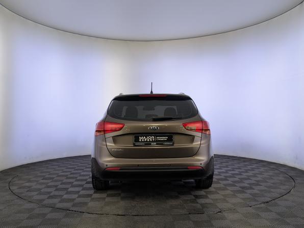 Kia Ceed II Рестайлинг с пробегом 2015 года, цена 1 175 000 рублей, 137553 км, универсал, Автокод Объявления
