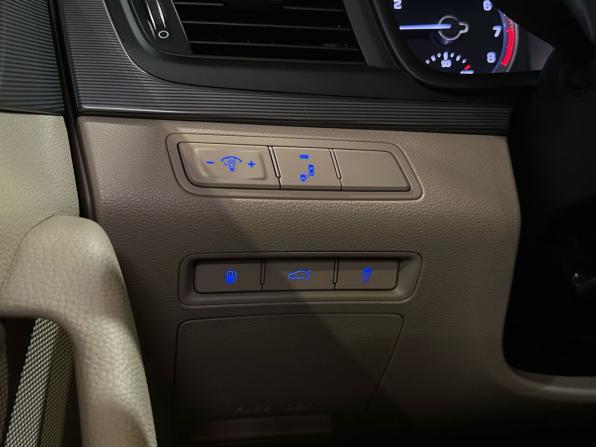 Hyundai Sonata VII (LF) Рестайлинг с пробегом 2017 года, цена 1 890 000 рублей, 160082 км, седан, Автокод Объявления