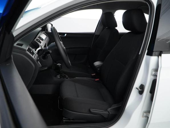 Skoda Rapid I Рестайлинг с пробегом 2019 года, цена 1 587 444 рубля, 41313 км, лифтбек, Автокод Объявления