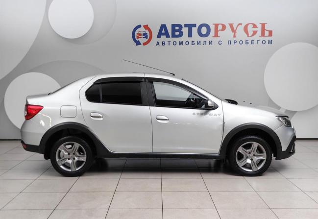 Renault Logan II Рестайлинг с пробегом 2020 года, цена 958 000 рублей, 56000 км, седан, Автокод Объявления