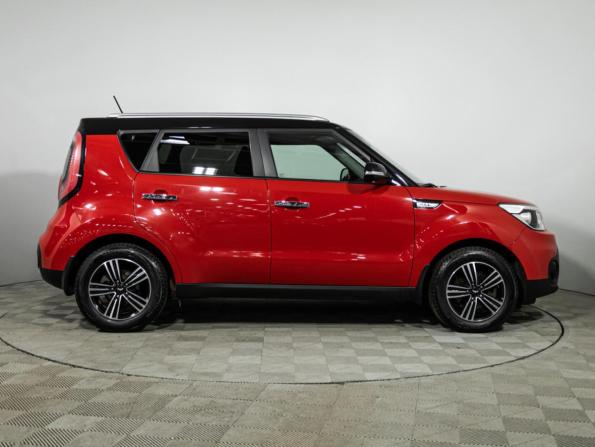 Kia Soul II Рестайлинг с пробегом 2018 года, цена 1 799 700 рублей, 92331 км, хэтчбек, Автокод Объявления