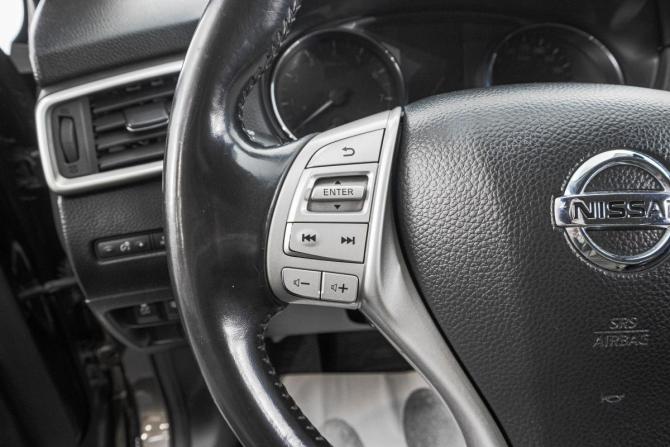 Nissan Qashqai II с пробегом 2015 года, цена 1 799 000 рублей, 144000 км, внедорожник, Автокод Объявления