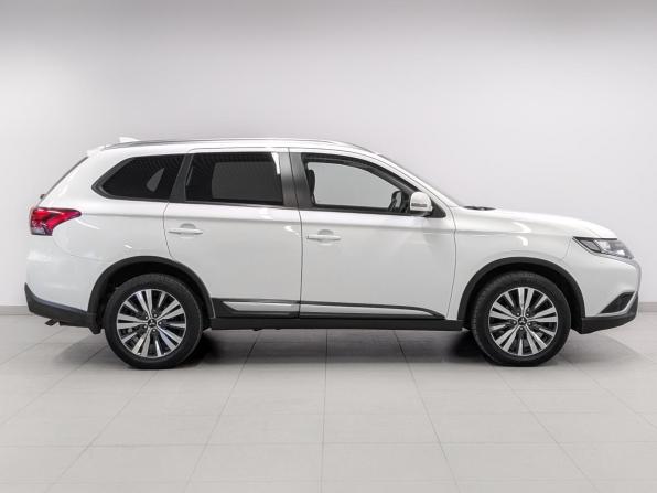 Mitsubishi Outlander III Рестайлинг 3 с пробегом 2021 года, цена 2 575 000 рублей, 98685 км, внедорожник, Автокод Объявления