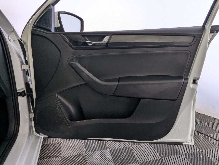 Skoda Rapid I Рестайлинг Москва  - изображение 25