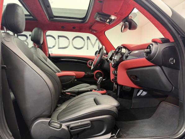 Mini Hatch III (F55/F56) Рестайлинг 2 с пробегом 2021 года, цена 3 849 000 рублей, 31823 км, хэтчбек, Автокод Объявления