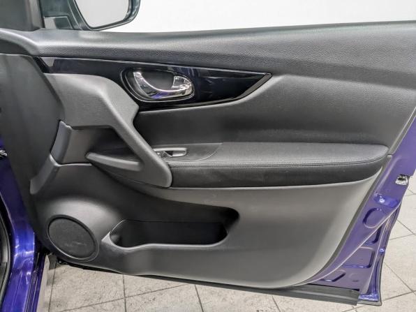 Nissan Qashqai II с пробегом 2018 года, цена 1 880 000 рублей, 93210 км, внедорожник, Автокод Объявления