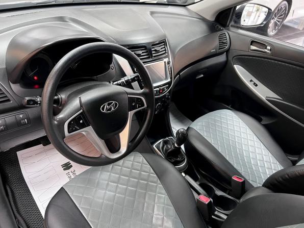 Hyundai Solaris I с пробегом 2012 года, цена 670 000 рублей, 270344 км, хэтчбек, Автокод Объявления