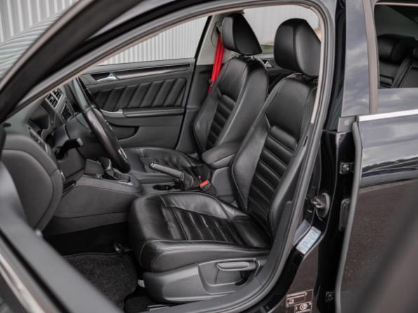 Volkswagen Jetta VI с пробегом 2013 года, цена 1 249 000 рублей, 194325 км, седан, Автокод Объявления
