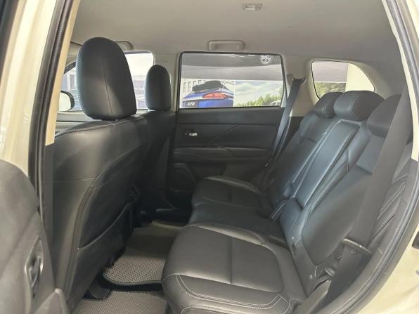 Mitsubishi Outlander III Рестайлинг 3 с пробегом 2021 года, цена 2 680 000 рублей, 92509 км, внедорожник, Автокод Объявления