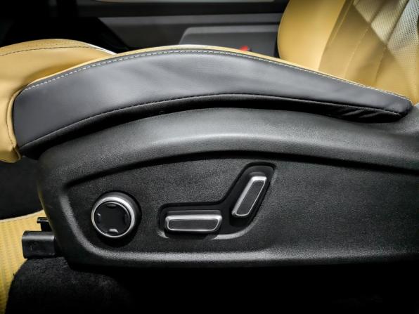Geely Boyue L I с пробегом 2023 года, цена 2 370 000 рублей, 41973 км, внедорожник, Автокод Объявления