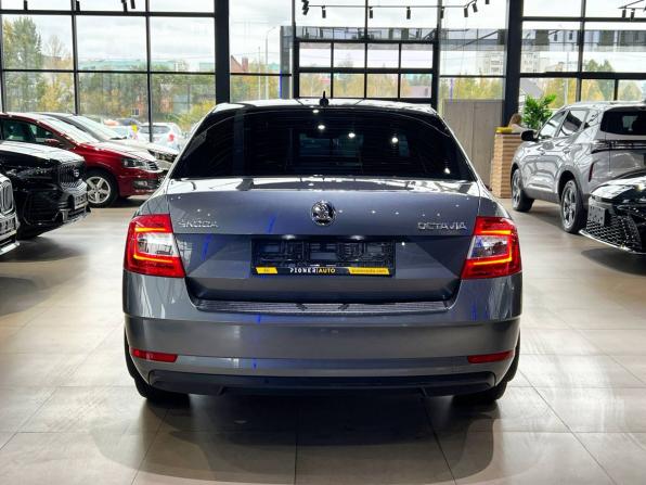 Skoda Octavia III (A7) Рестайлинг с пробегом 2017 года, цена 1 860 000 рублей, 126000 км, лифтбек, Автокод Объявления