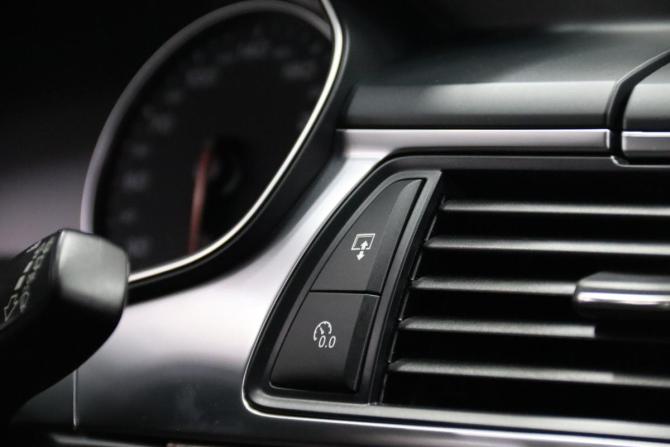 Audi A6 allroad III (C7) с пробегом 2013 года, цена 2 295 170 рублей, 159138 км, универсал, Автокод Объявления