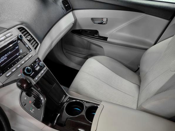 Toyota Venza I с пробегом 2010 года, цена 1 748 000 рублей, 141000 км, внедорожник, Автокод Объявления