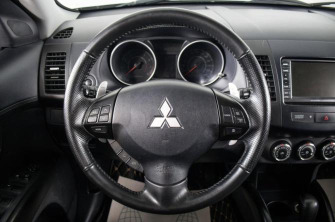 Mitsubishi Outlander II Рестайлинг с пробегом 2010 года, цена 1 099 000 рублей, 261530 км, внедорожник, Автокод Объявления