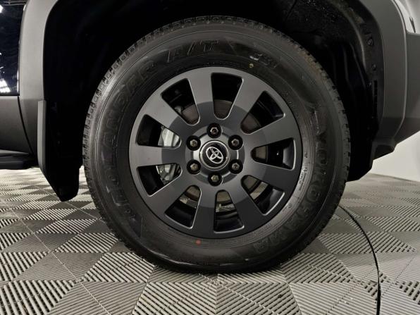 Toyota Land Cruiser Prado 250 Series с пробегом 2024 года, цена 9 990 000 рублей, 21 км, внедорожник, Автокод Объявления