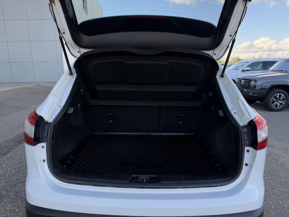 Nissan Qashqai II с пробегом 2018 года, цена 1 590 000 рублей, 128398 км, внедорожник, Автокод Объявления
