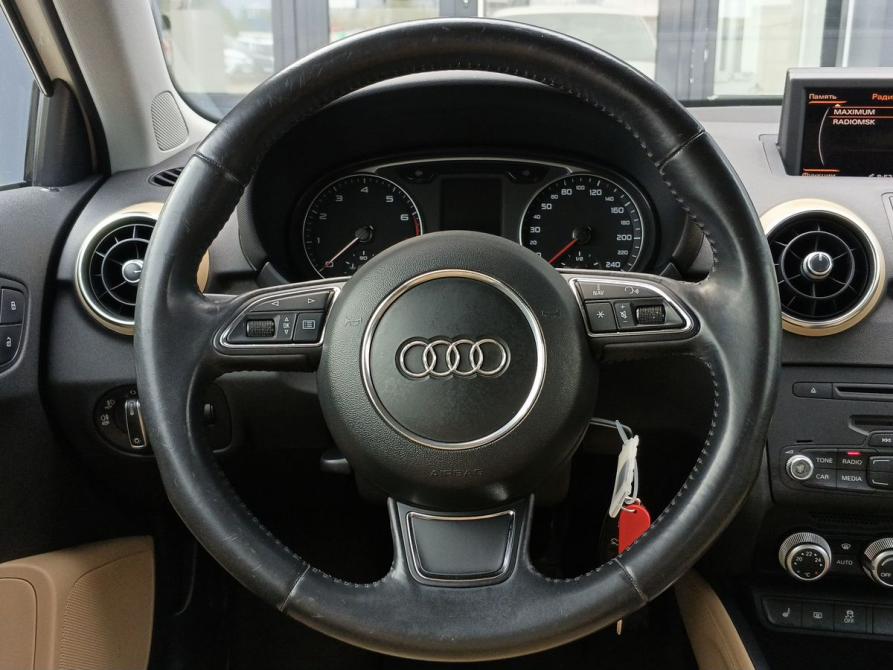 Audi A1 I (8X) Москва  - изображение 15