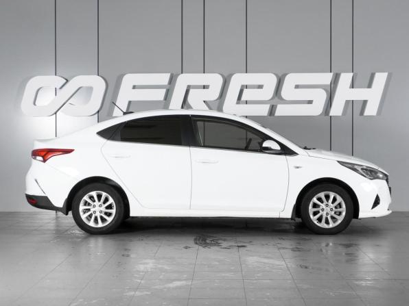 Hyundai Solaris II Рестайлинг с пробегом 2020 года, цена 1 690 000 рублей, 112005 км, седан, Автокод Объявления