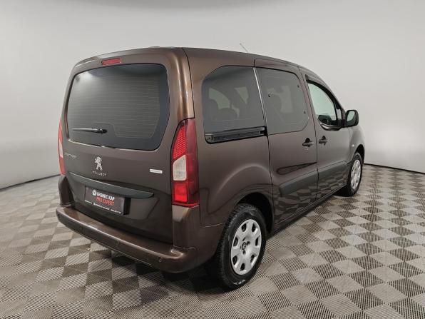 Peugeot Partner II Рестайлинг 2 с пробегом 2022 года, цена 1 449 000 рублей, 204622 км, компактвэн, Автокод Объявления