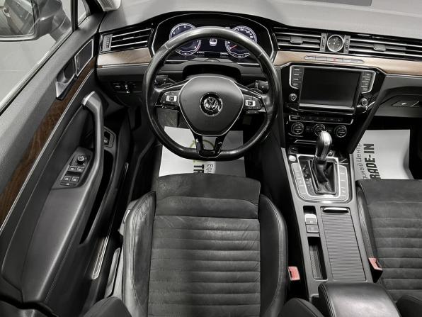 Volkswagen Passat B8 с пробегом 2015 года, цена 1 620 000 рублей, 234429 км, седан, Автокод Объявления
