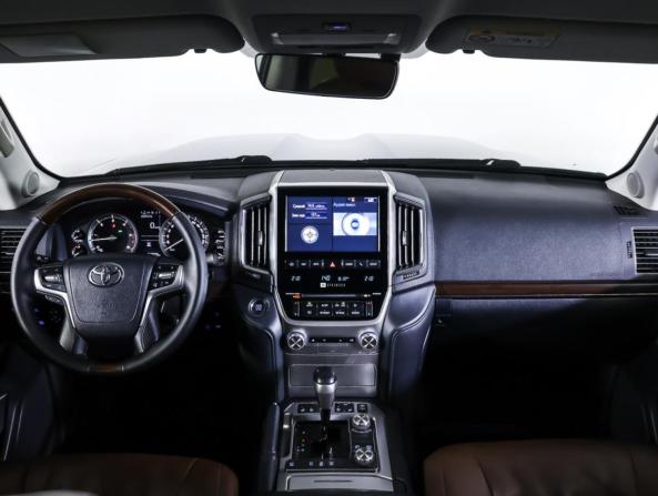 Toyota Land Cruiser 200 Series Рестайлинг 2 с пробегом 2018 года, цена 6 448 000 рублей, 137908 км, внедорожник, Автокод Объявления