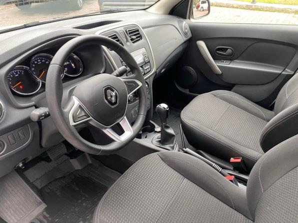 Renault Logan II Рестайлинг с пробегом 2021 года, цена 1 199 000 рублей, 30000 км, седан, Автокод Объявления