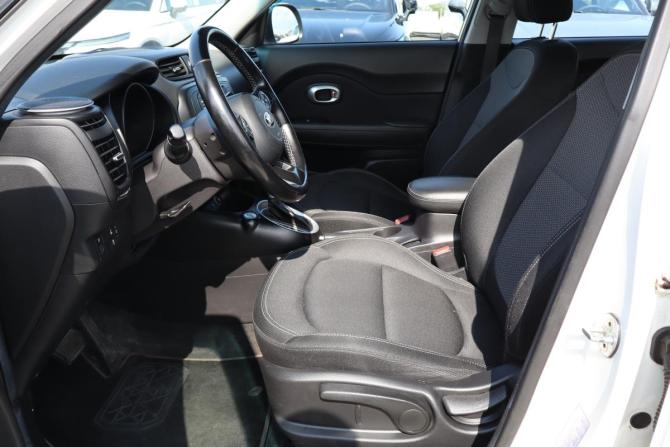 Kia Soul II Рестайлинг с пробегом 2018 года, цена 1 269 000 рублей, 132000 км, хэтчбек, Автокод Объявления
