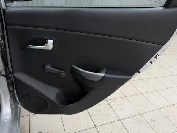 Kia Rio III Рестайлинг с пробегом 2015 года, цена 1 070 000 рублей, 114094 км, седан, Автокод Объявления
