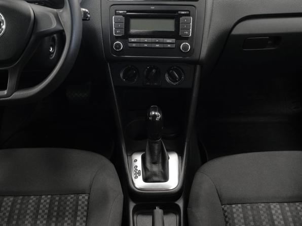 Volkswagen Polo V Рестайлинг с пробегом 2018 года, цена 1 039 000 рублей, 112496 км, седан, Автокод Объявления