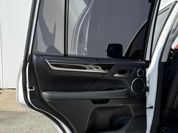 Lexus LX III Рестайлинг 2 с пробегом 2019 года, цена 10 500 000 рублей, 73202 км, внедорожник, Автокод Объявления