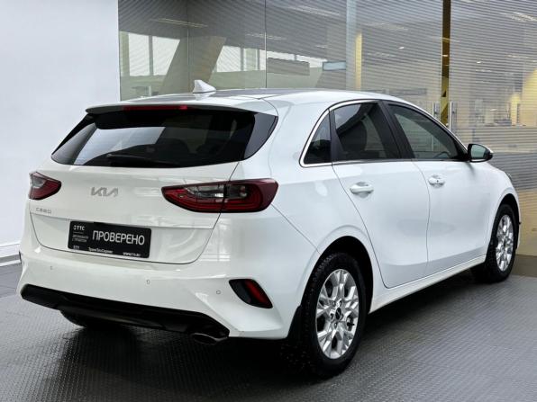 Kia Ceed III Рестайлинг с пробегом 2022 года, цена 2 039 000 рублей, 72051 км, хэтчбек, Автокод Объявления