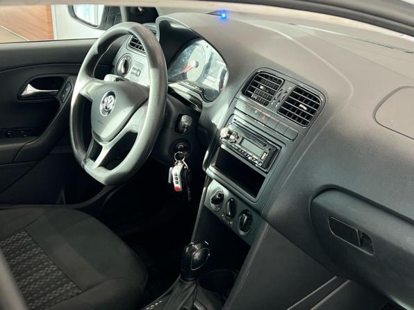 Volkswagen Polo V Рестайлинг с пробегом 2017 года, цена 1 040 000 рублей, 120000 км, седан, Автокод Объявления