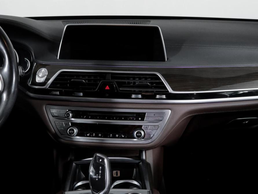 BMW 7 серии VI (G11/G12) Москва  - изображение 13